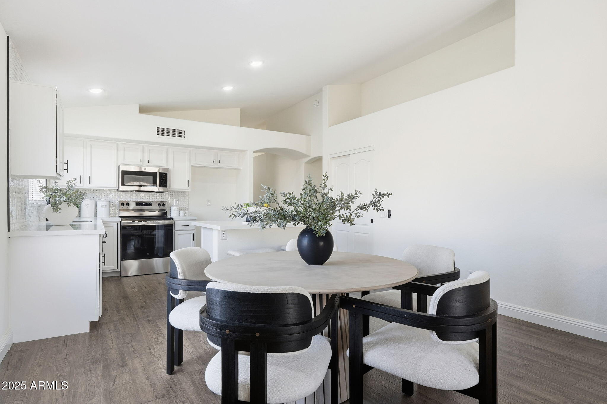 4540 East Dry Creek Road Phoenix, AZ 85044 - Photo 15 of 43 Dining Area