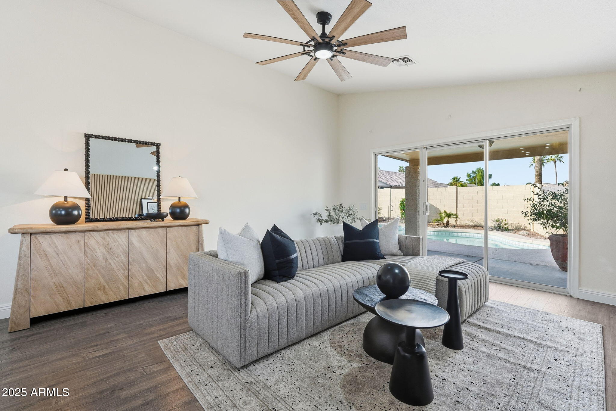 4540 East Dry Creek Road Phoenix, AZ 85044 - Photo 7 of 43 Living Room