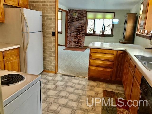E5148 Sunset Road Ironwood, MI 49938 - Photo 5 of 32