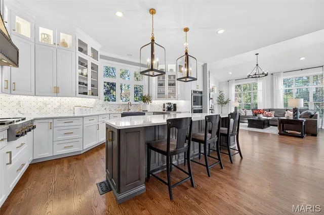 $1,600,000 | 1423 Country Lake Estates Drive, Chesterfield, MO 63005