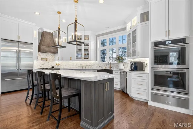 $1,600,000 | 1423 Country Lake Estates Drive, Chesterfield, MO 63005