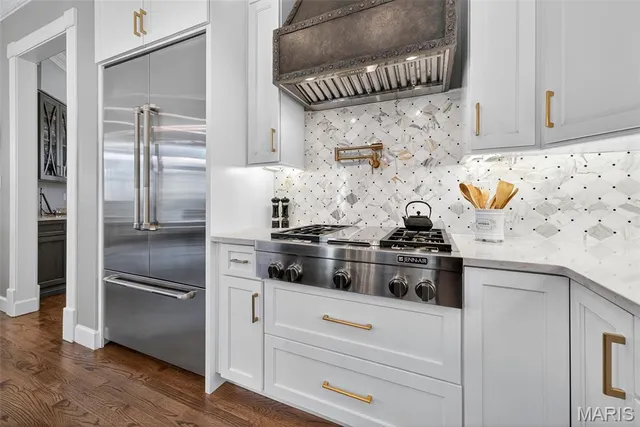 $1,600,000 | 1423 Country Lake Estates Drive, Chesterfield, MO 63005