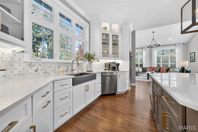 $1,600,000 | 1423 Country Lake Estates Drive, Chesterfield, MO 63005