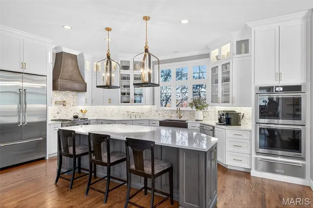 $1,600,000 | 1423 Country Lake Estates Drive, Chesterfield, MO 63005