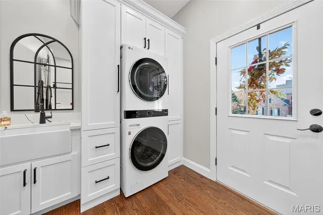 $1,600,000 | 1423 Country Lake Estates Drive, Chesterfield, MO 63005