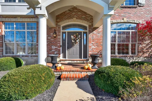 $1,600,000 | 1423 Country Lake Estates Drive, Chesterfield, MO 63005