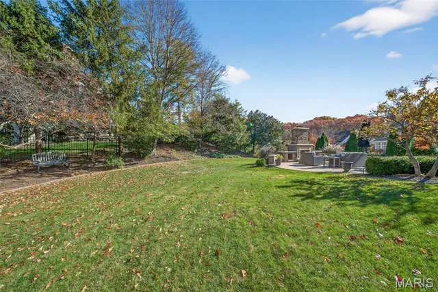 $1,600,000 | 1423 Country Lake Estates Drive, Chesterfield, MO 63005