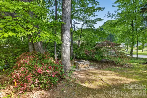 $349,900 | 5200 Barrington Drive, Charlotte, NC 28215