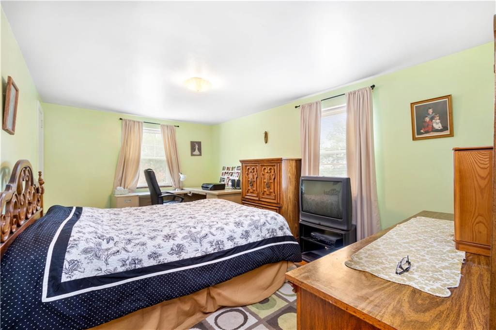 716 Scott Road Pittsburgh, PA 15228 - Photo 14 of 23 Gallery Image 14