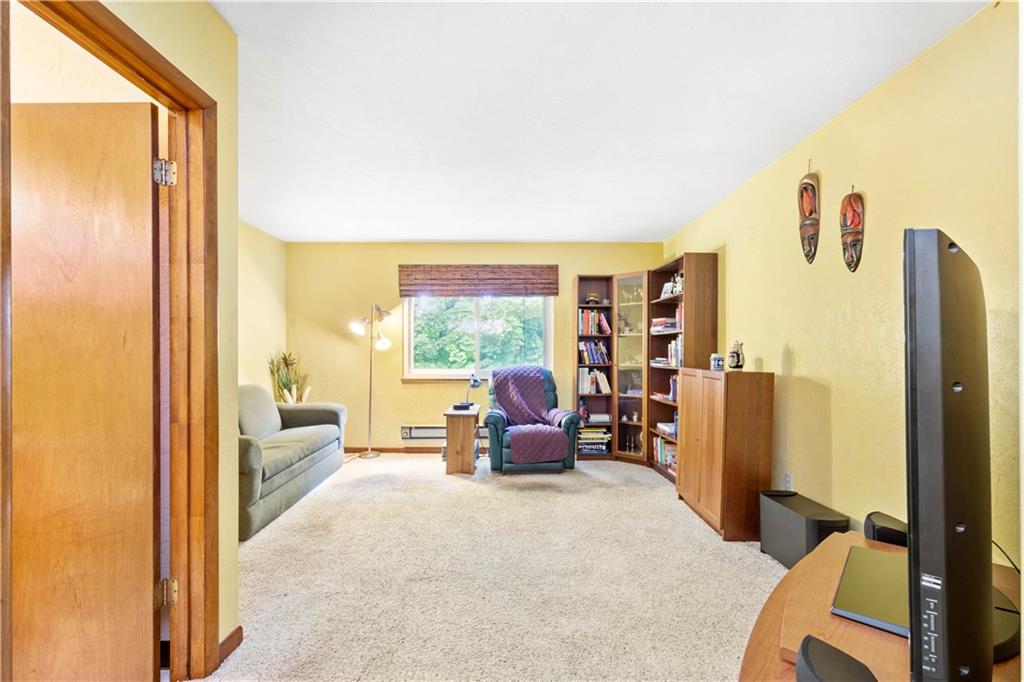 716 Scott Road Pittsburgh, PA 15228 - Photo 7 of 23 Gallery Image 7