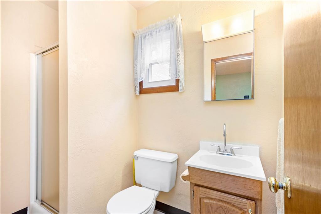 716 Scott Road Pittsburgh, PA 15228 - Photo 8 of 23 Gallery Image 8