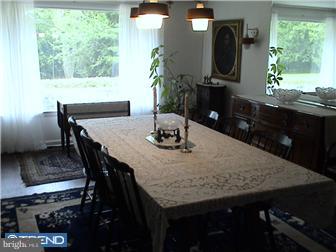 1422 Holcomb Road Huntingdon Valley, PA 19006 - Photo 8 of 10
