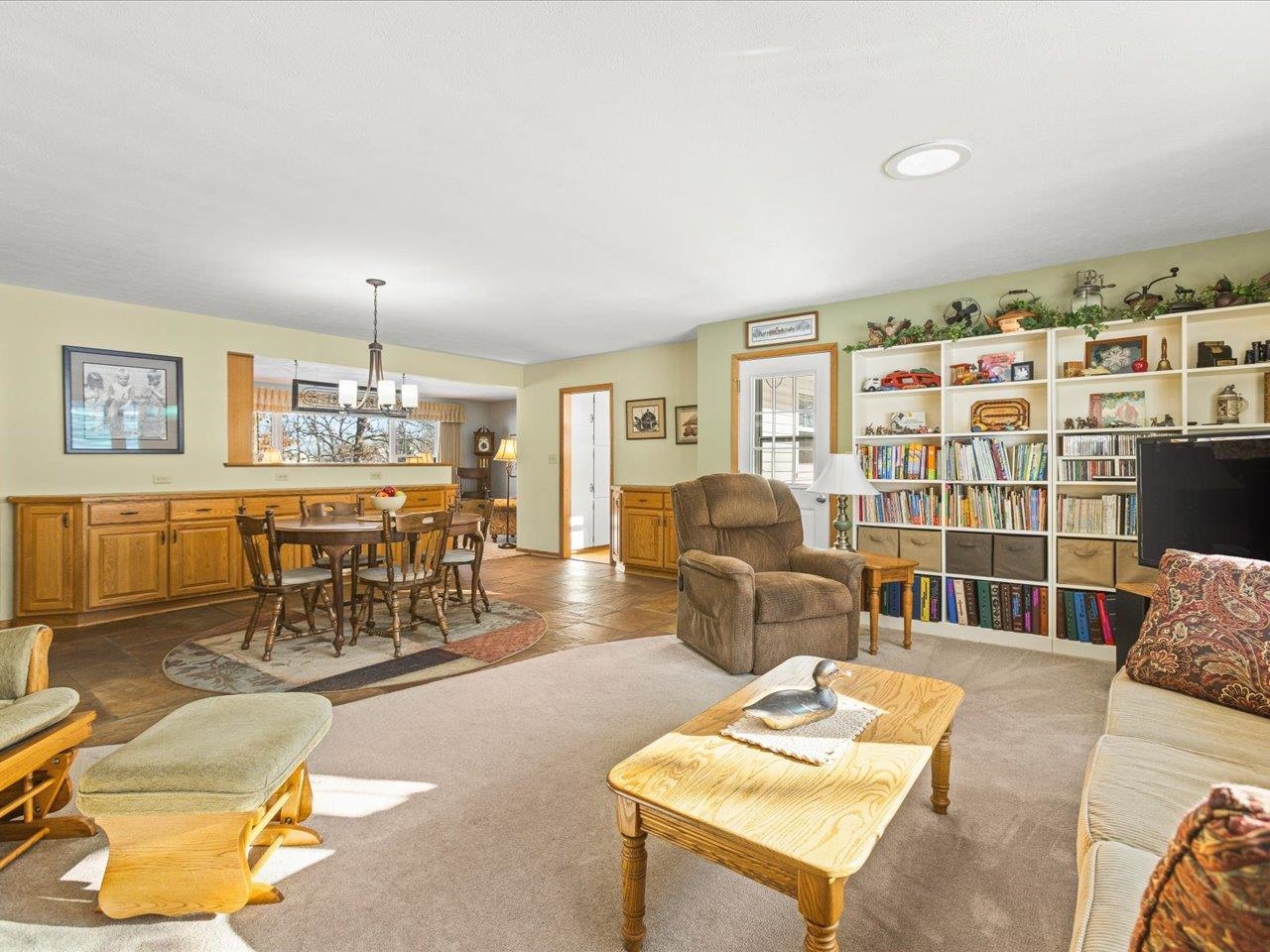 3708 Bee Lane Beloit, WI 53511 - Photo 13 of 57