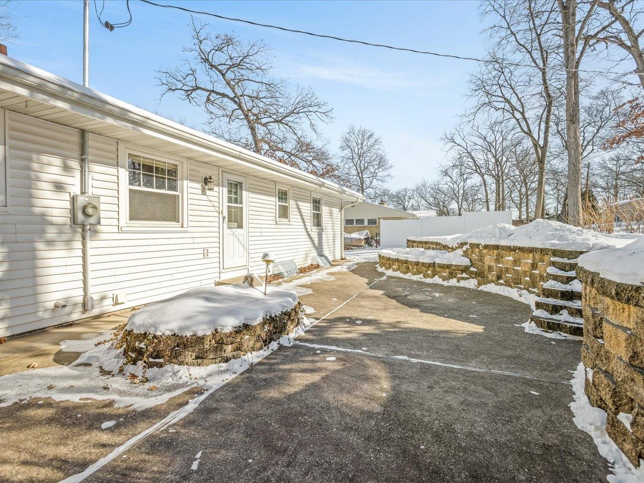 3708 Bee Lane Beloit, WI 53511 - Photo 46 of 57