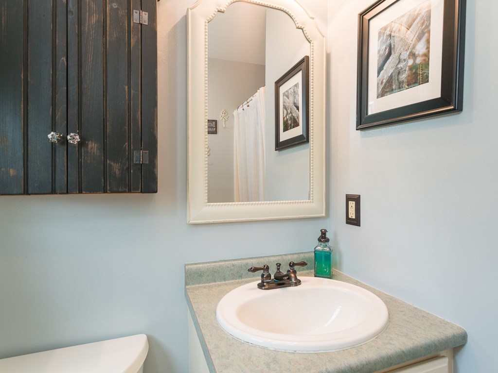 15 Deerfield Court Rochester, NH 03868 - Photo 13 of 31