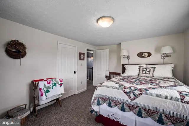 $2,450,000 | 8105 Willboyd Court, Marshall, VA 20115