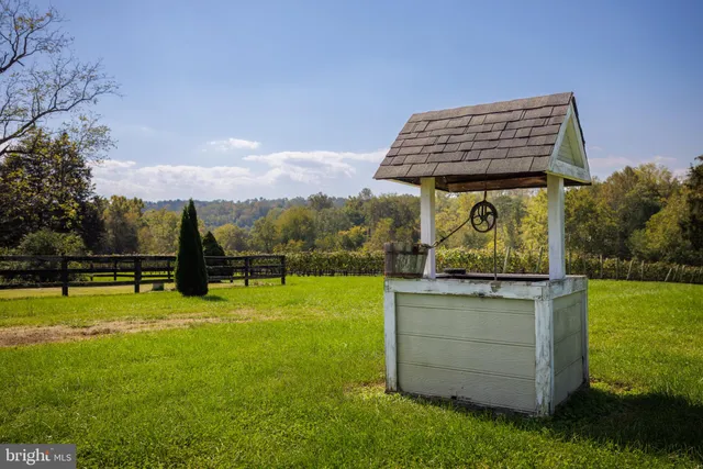 $2,450,000 | 8105 Willboyd Court, Marshall, VA 20115