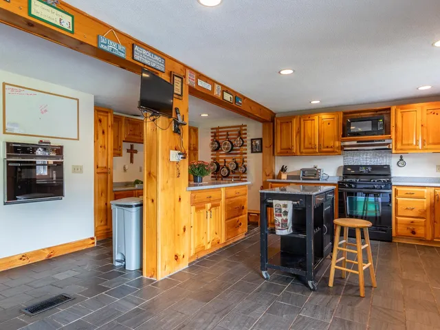 $475,000 | 28 Village Road, Surry, NH 03431