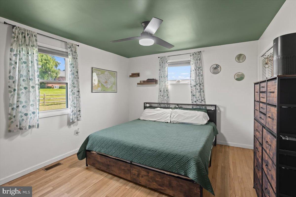 2019 Oreville Road Lancaster, PA 17601 - Photo 16 of 30 Serene bedroom with a calming green ceiling.