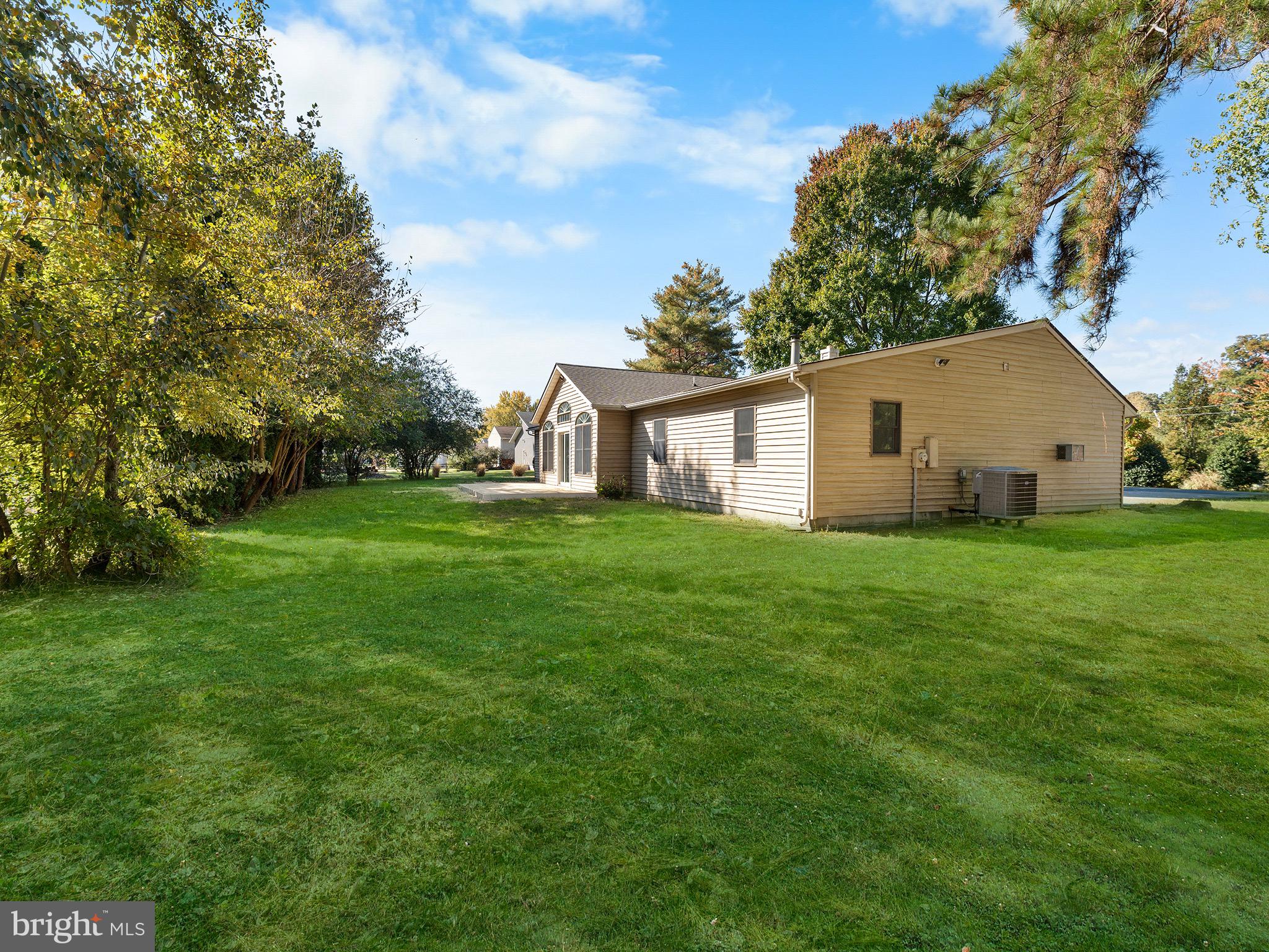 308 Pigpen Point Road Queenstown, MD 21658 - Photo 45 of 46 backyard - concept picture of grass