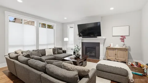 $1,599,900 | 6508 Southeast 7th Place, Renton, WA 98059