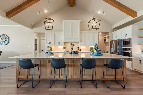 $925,000 | 7813 Stiteler Drive, Bryan, TX 77808