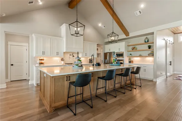 $925,000 | 7813 Stiteler Drive, Bryan, TX 77808