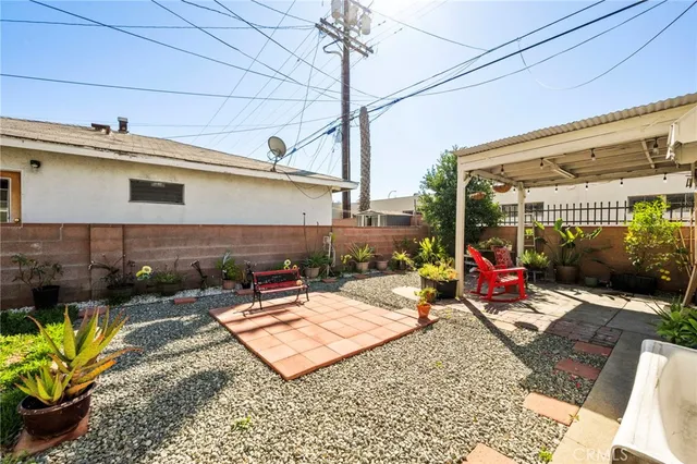 $624,999 | 5824 Heliotrope Avenue, Maywood, CA 90270