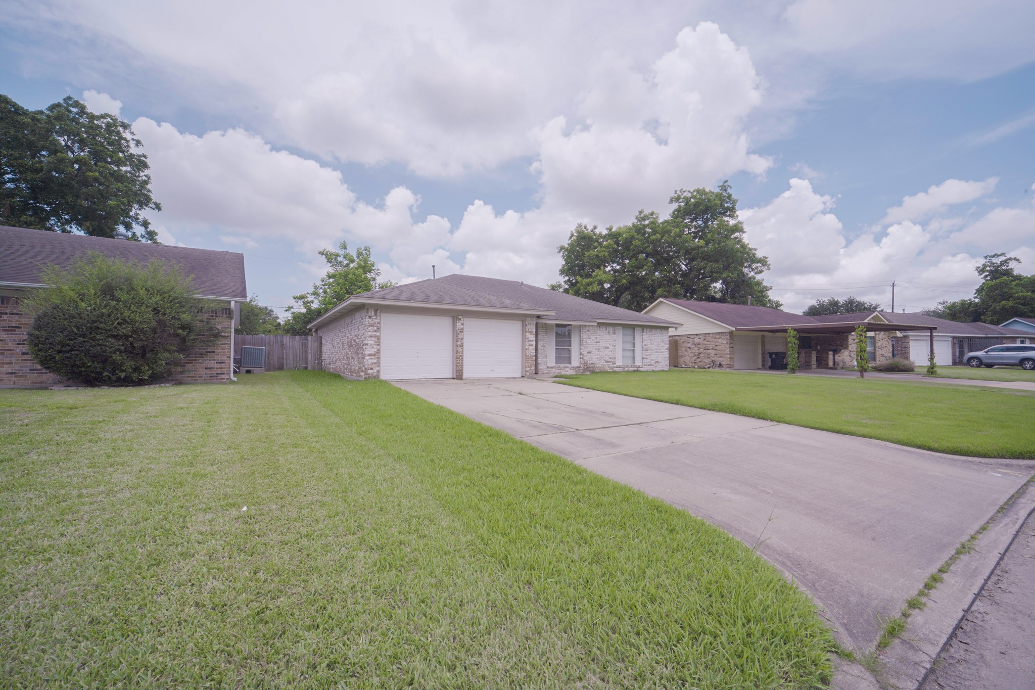 9811 Mango Street Houston, TX 77075 - Photo 2 of 29