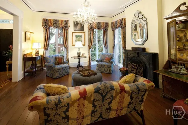 $5,400,000 | 11 West Jones Street, Savannah, GA 31401