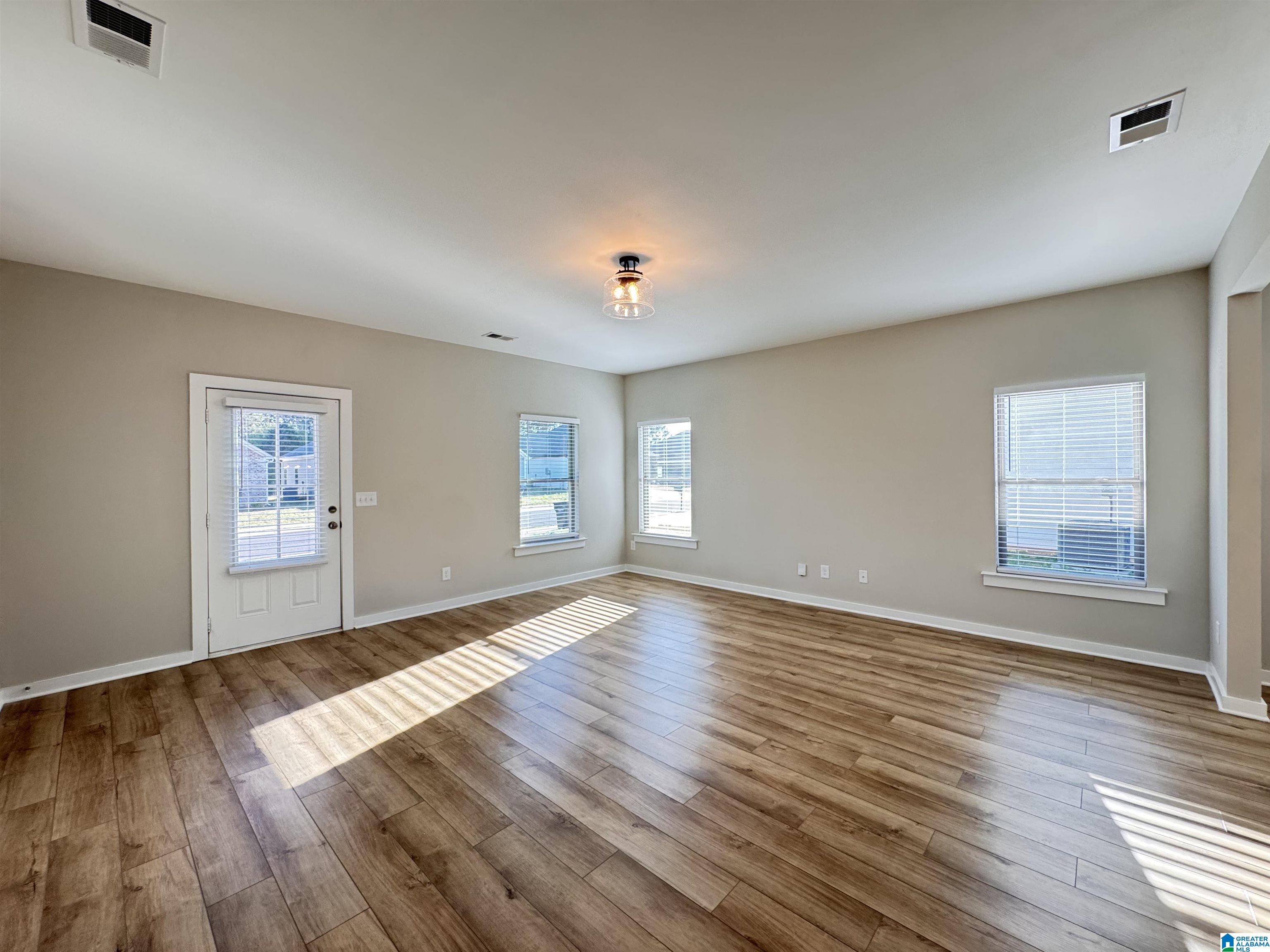 35 Avalon Way Clanton, AL 35045 - Photo 5 of 26