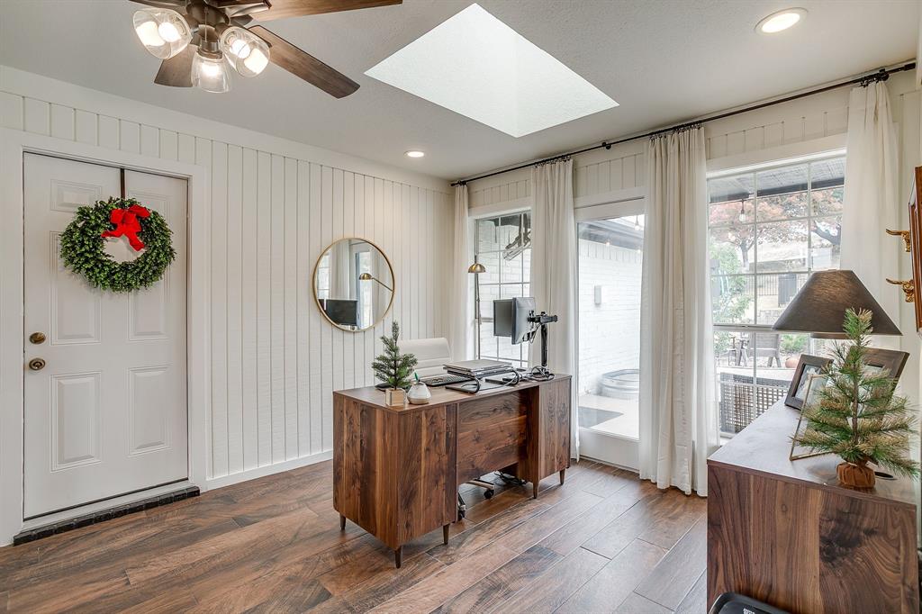 1930 Bethel Road Weatherford, TX 76086 - Photo 21 of 33 a living room with furniture and a flat screen tv