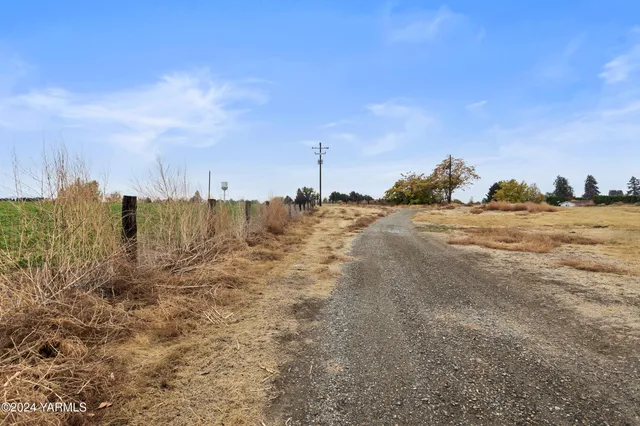 $1,825,000 | 600 Schooley Road, Zillah, WA 98953