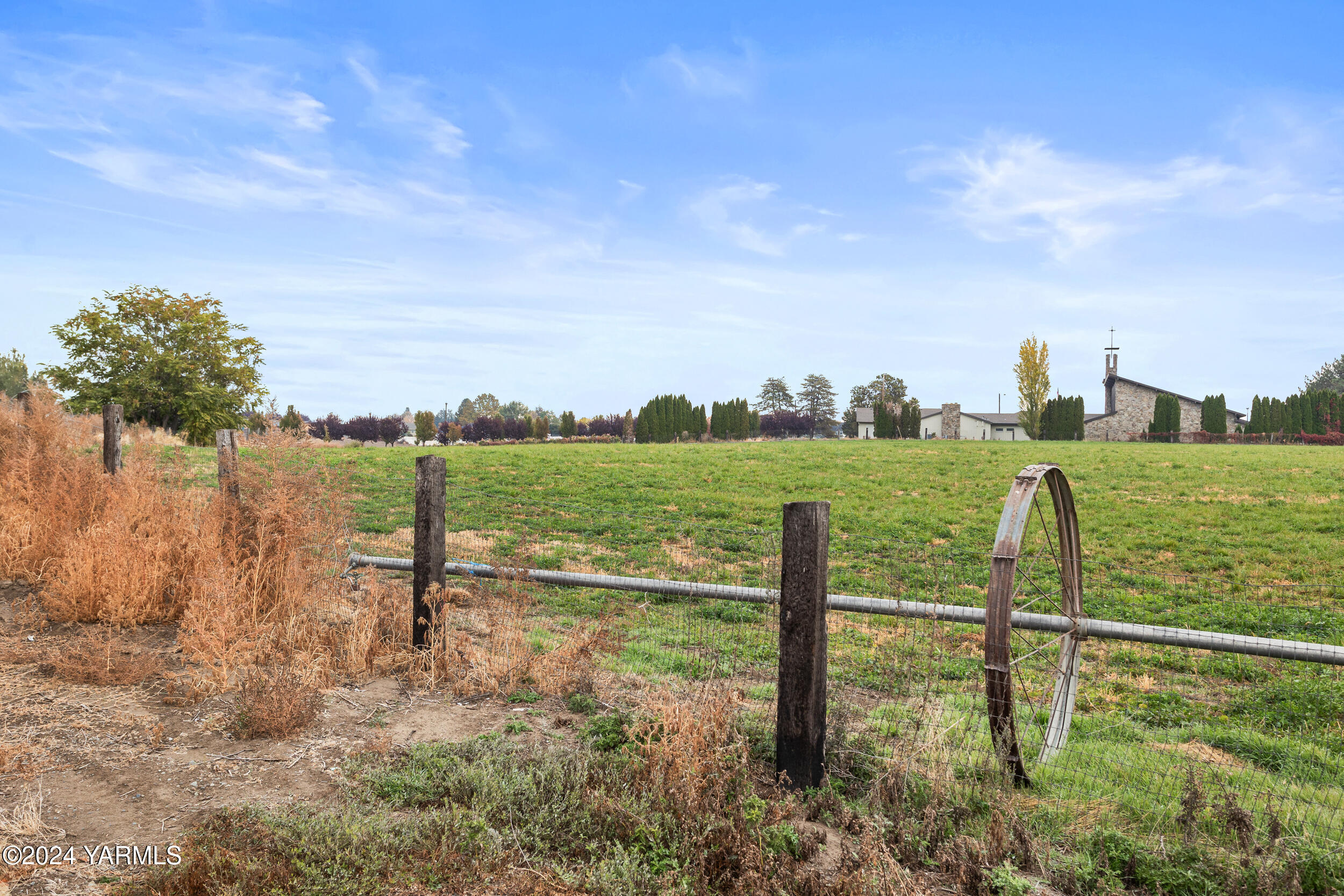 600 Schooley Road Zillah, WA 98953 - Photo 2 of 29 600 Schooley Rd