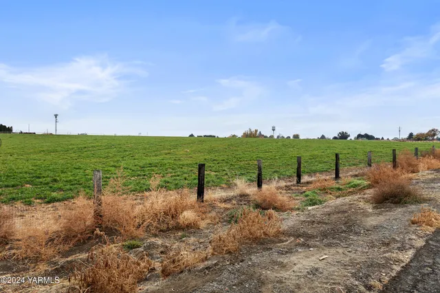 $1,825,000 | 600 Schooley Road, Zillah, WA 98953