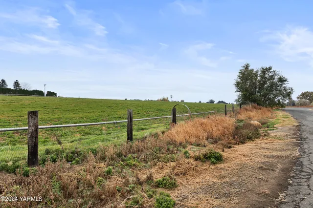 $1,825,000 | 600 Schooley Road, Zillah, WA 98953