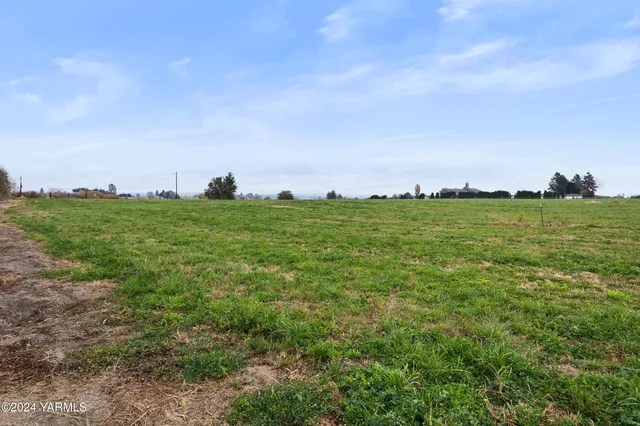 $1,825,000 | 600 Schooley Road, Zillah, WA 98953