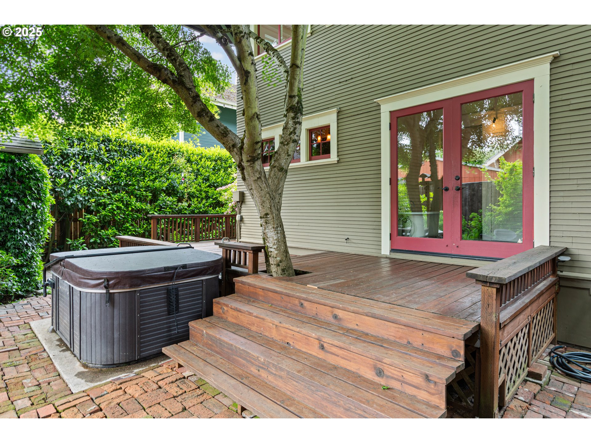 2404 Northeast 47th Avenue Portland, OR 97213 - Photo 29 of 35 a view of backyard with deck and outdoor seating