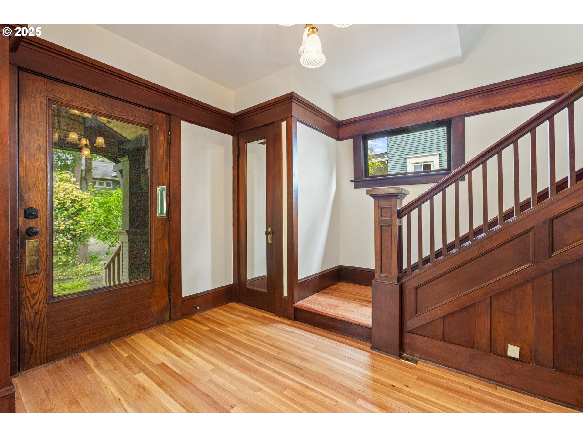 2404 Northeast 47th Avenue Portland, OR 97213 - Photo 5 of 35 a view of an entryway