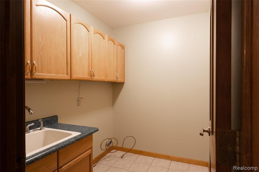 876 Snowmass Drive Rochester Hills, MI 48309 - Photo 25 of 45