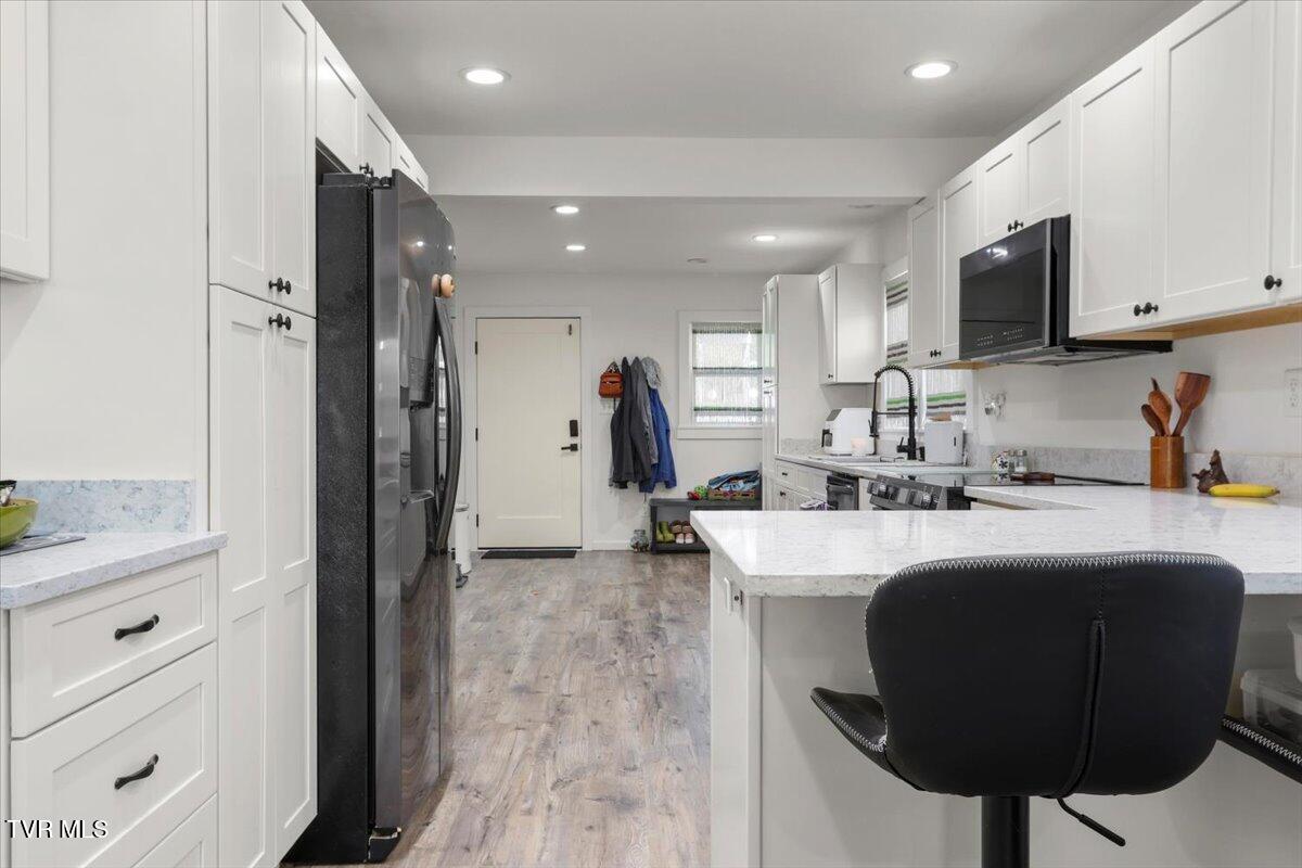 599 Harlan Street Greeneville, TN 37745 - Photo 8 of 38 12-Kitchen
