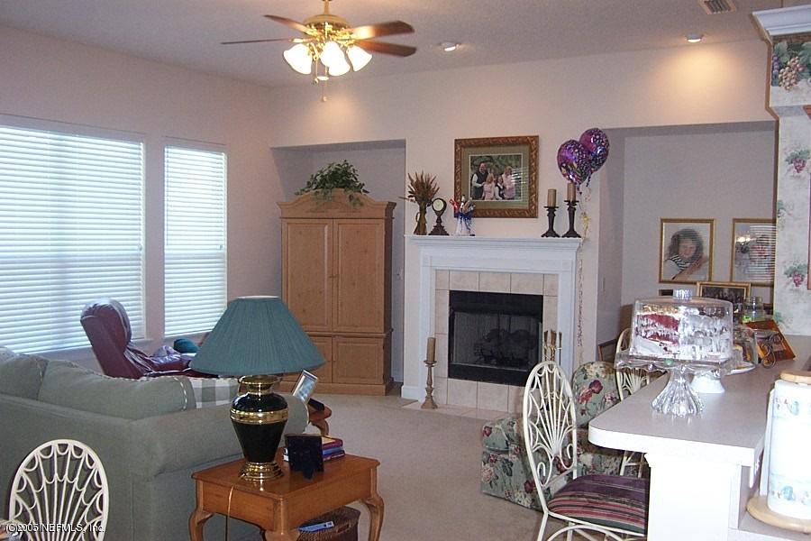 10967 Falkland Road Jacksonville, FL 32221 - Photo 5 of 15 family room