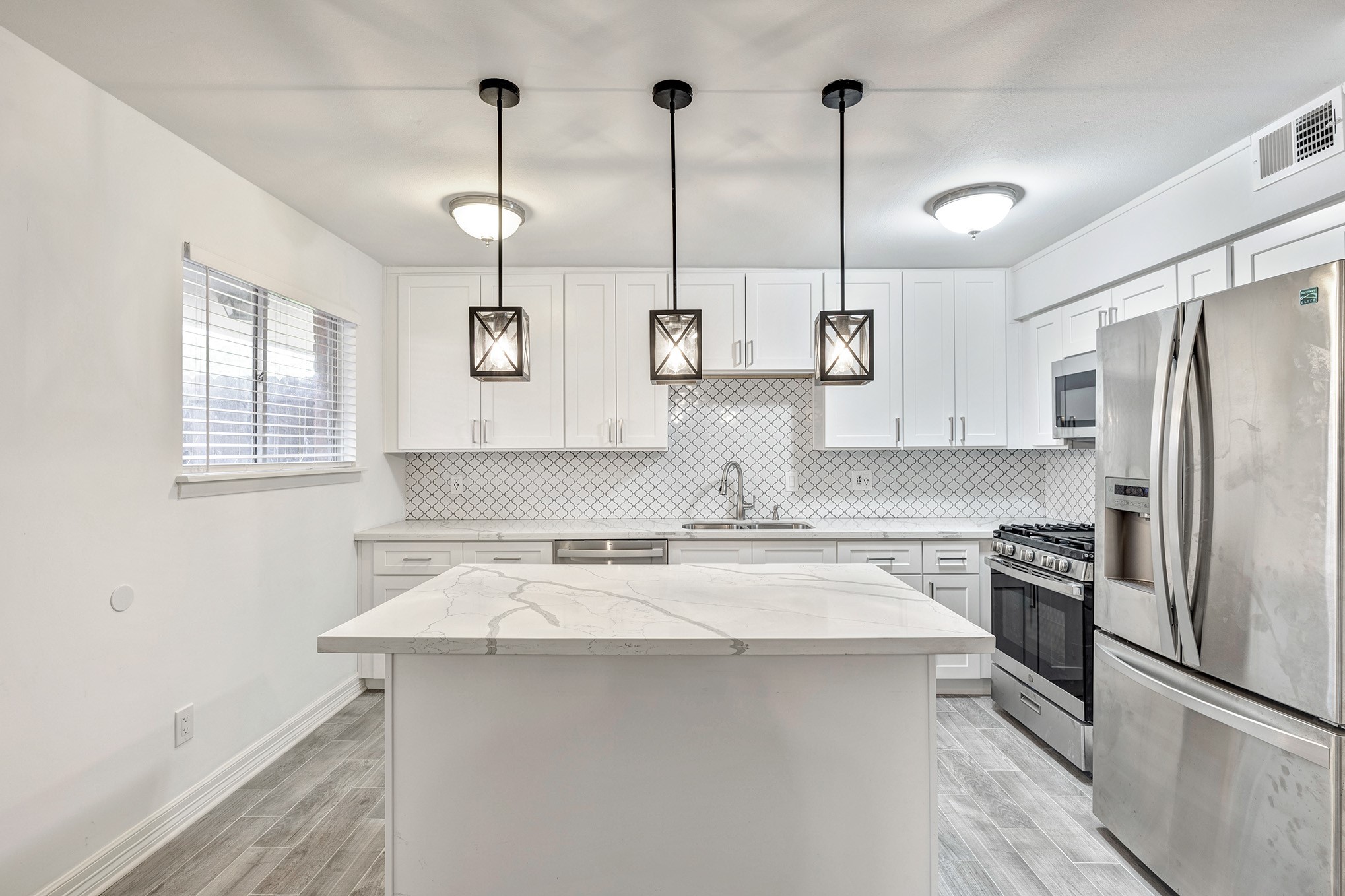 1529 Wirt Road, Unit 48 Houston, TX 77055 - Photo 5 of 17 Gallery Image 5