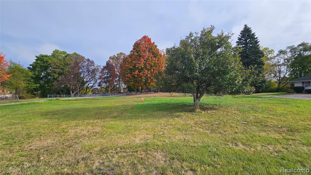 4022 Beecher Road Flint, MI 48532 - Photo 1 of 7