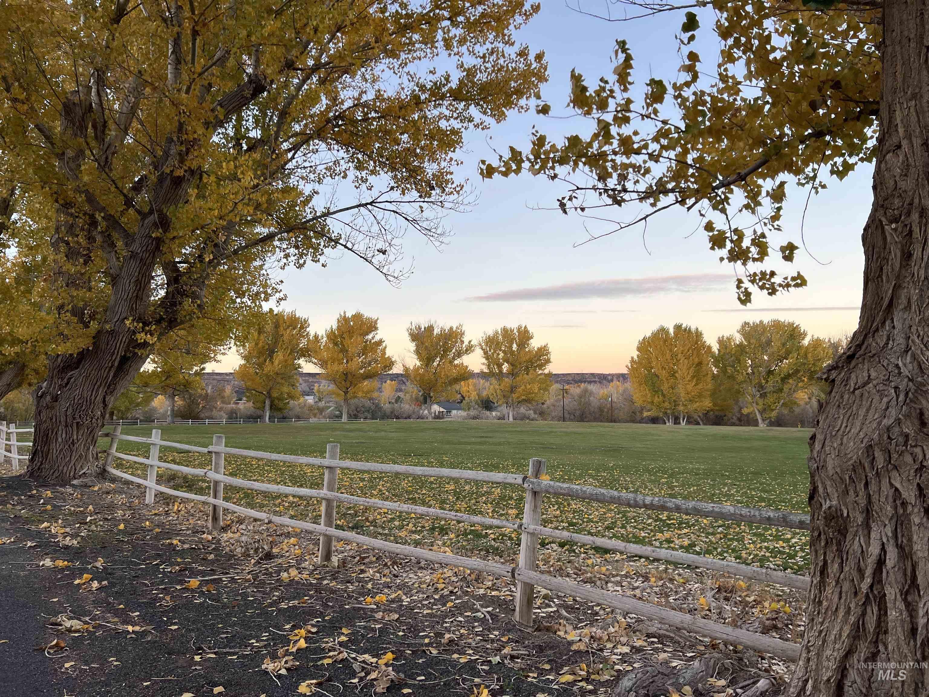 4521 Mesa View Road Buhl, ID 83316 - Photo 20 of 31 View of common area across the street