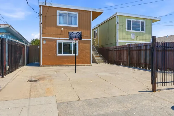 $595,000 | 642 Douglas Avenue, Oakland, CA 94603