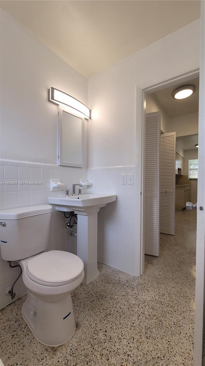 34 East 21st Street, Unit 20 Hialeah, FL 33010 - Photo 12 of 18