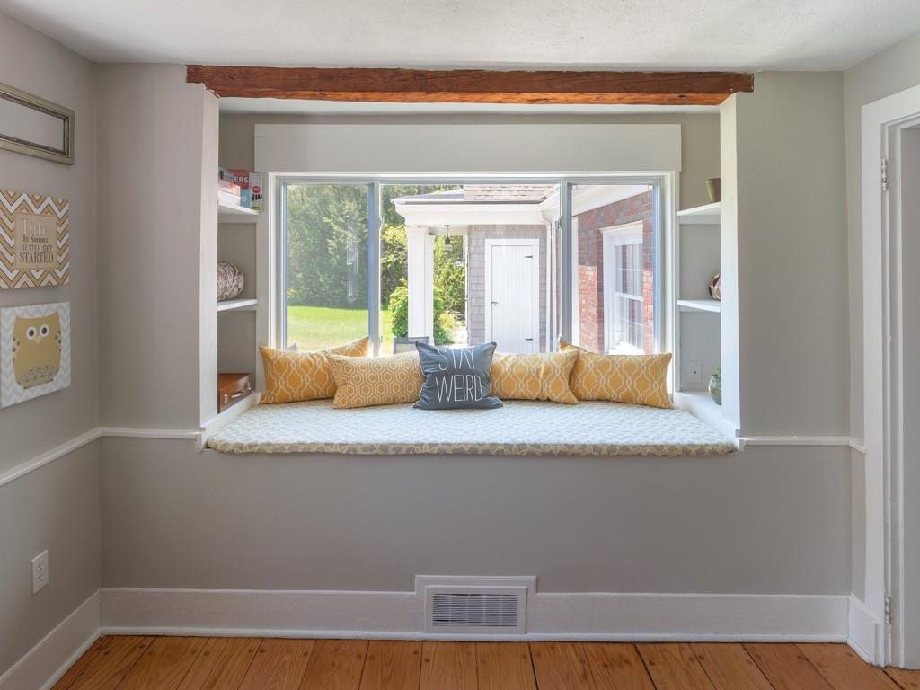 100 Johnson Road Falmouth, ME 04105 - Photo 11 of 28 Photo