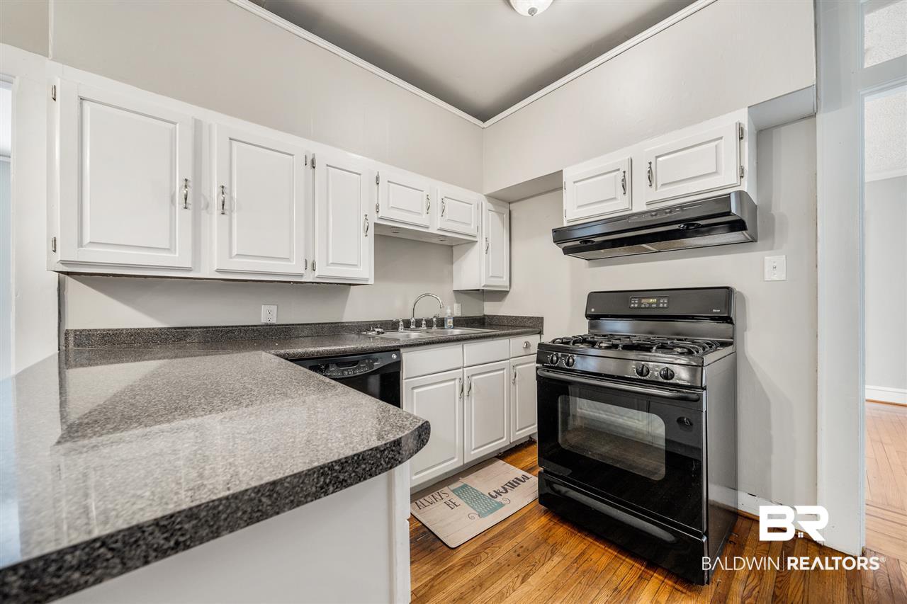 1658 Laurel Street Mobile, AL 36604 - Photo 9 of 28