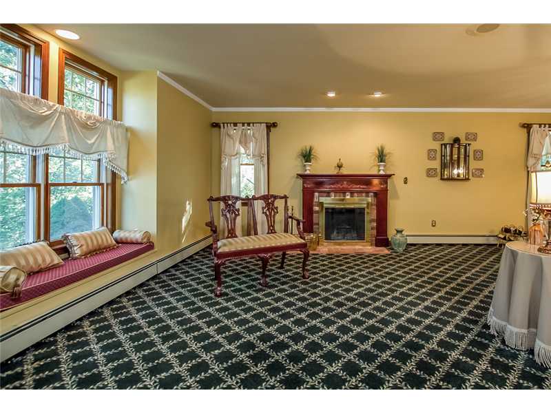 27 Cosmo Street Westerly, RI 02891 - Photo 6 of 19 Den/Family/Great Room.